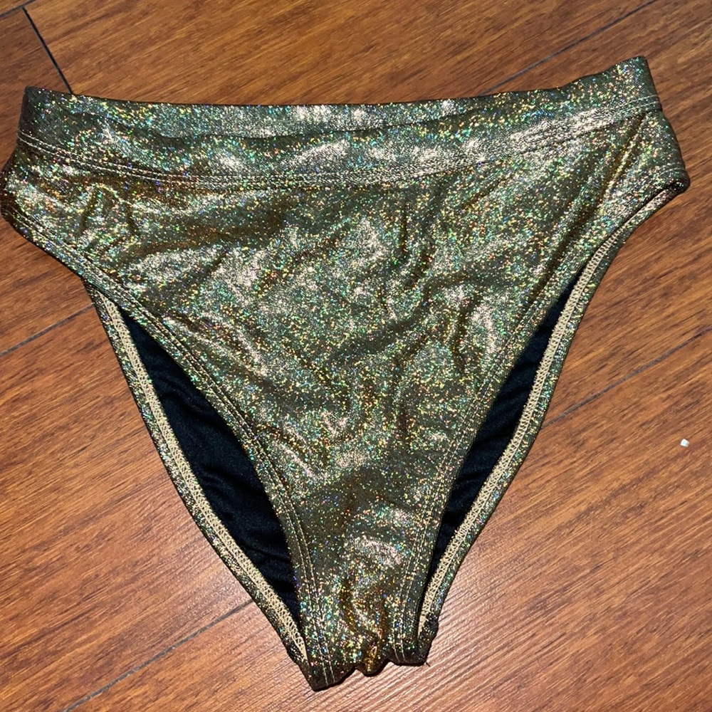 Iheartraves gold race shorts